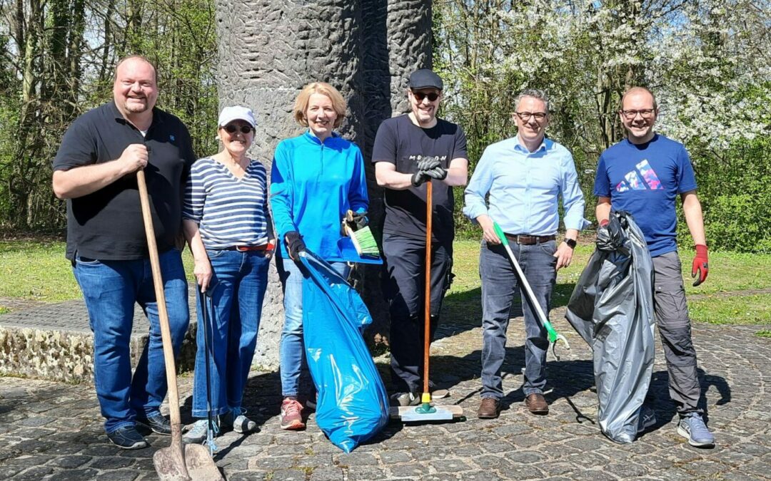 Dreck weg am Rittersturz-Denkmal
